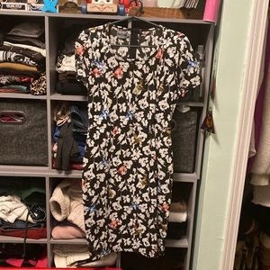 I am selling a DOLCEVITA XL dress multi colored!